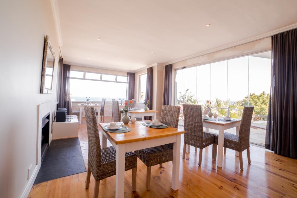 Finchley Guesthouse In Camps Bay Città del Capo Esterno foto