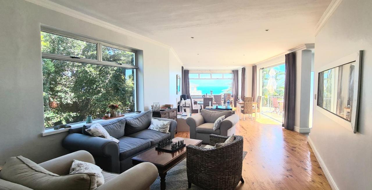 Finchley Guesthouse In Camps Bay Città del Capo Esterno foto