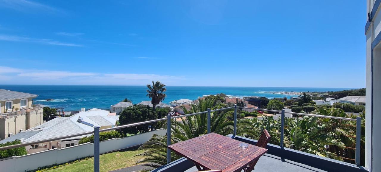 Finchley Guesthouse In Camps Bay Città del Capo Esterno foto