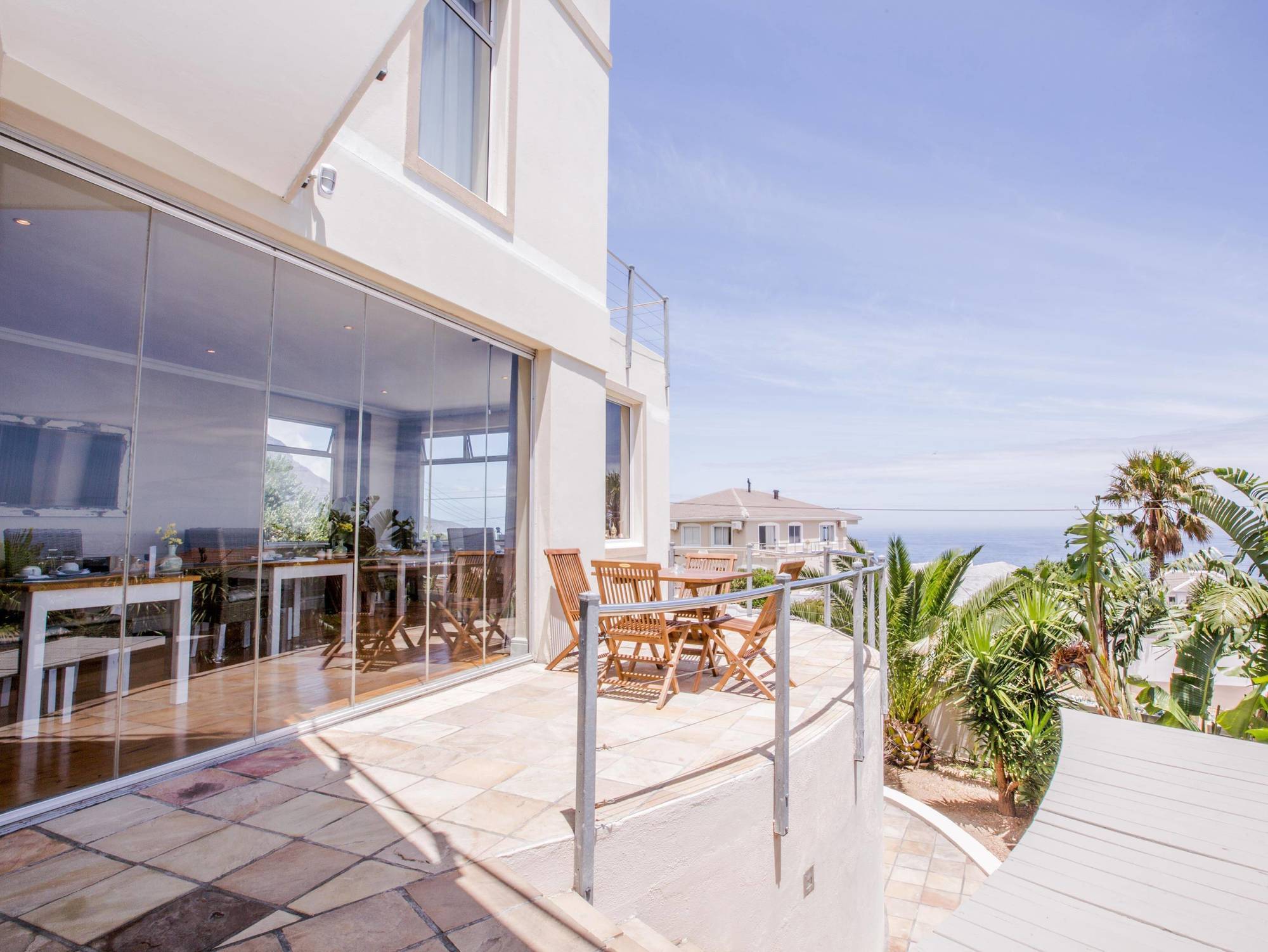 Finchley Guesthouse In Camps Bay Città del Capo Esterno foto